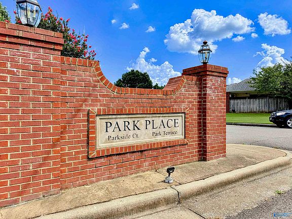 3rd image of 2001 Park Ter SE