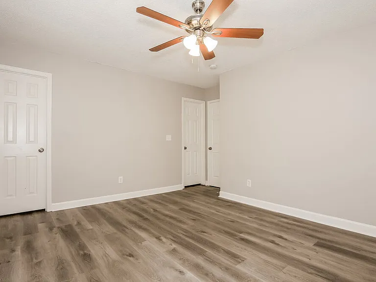 326 Kingville Dr — Photo 9