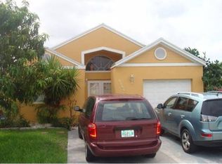 9980 W Elm Ln, Hollywood, FL 33025