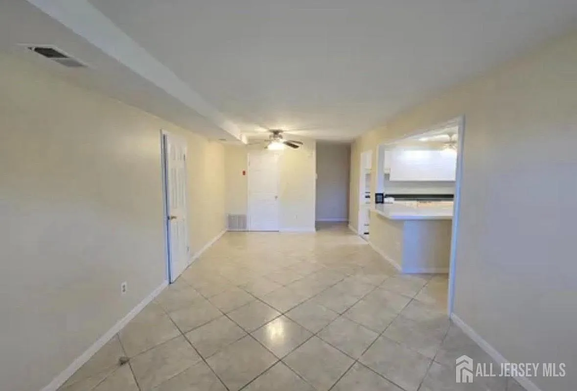 2 bed, 1.0 bath, $2,200 — Photo 2
