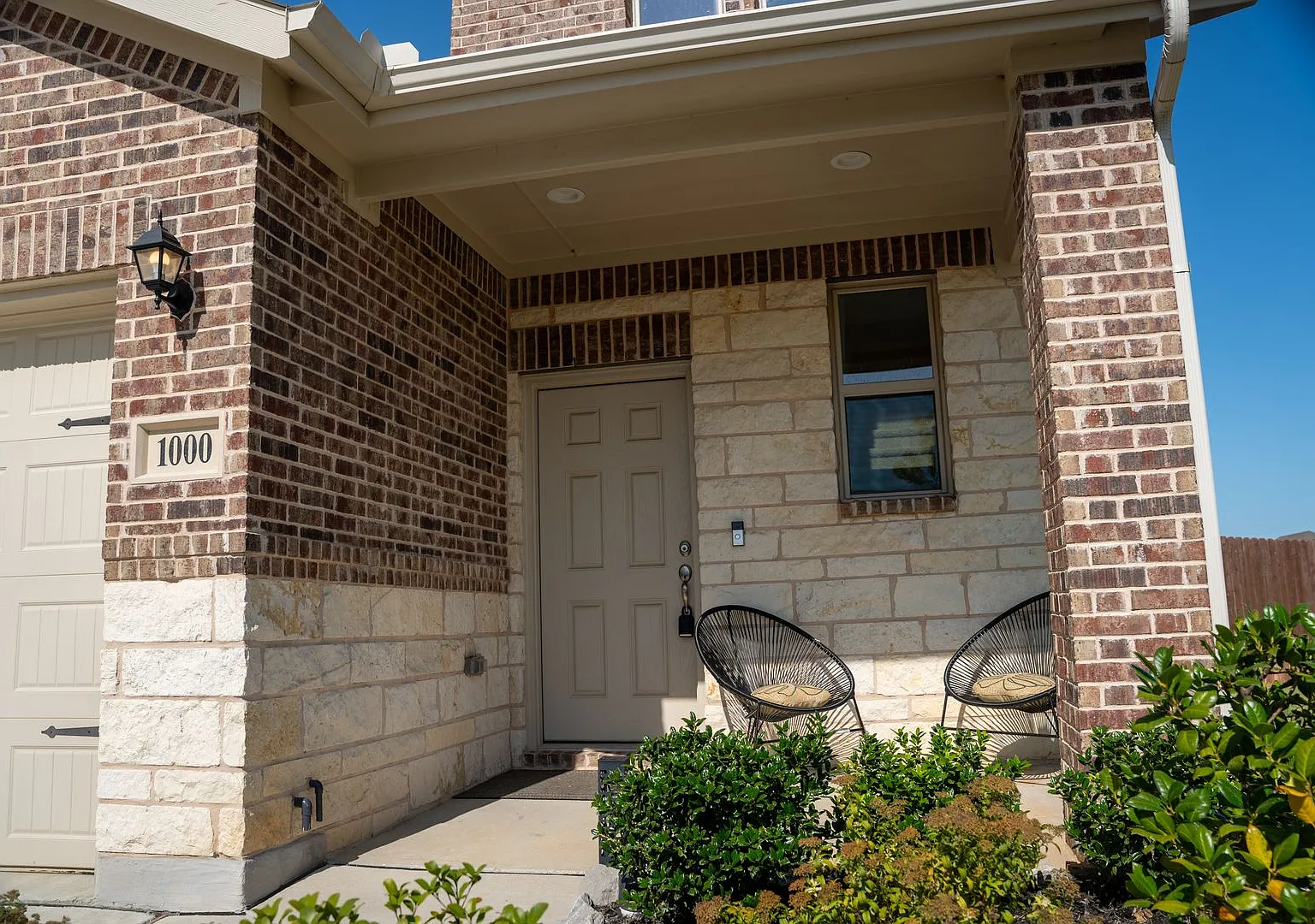 Charming 3-Bed, 2.5-Bath Home for Lease in Aubrey, TX — Photo 3