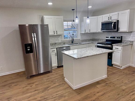 5th image of 103 Ann Dr