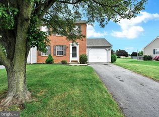 79 Chelmsford Dr, Marietta, PA 17547