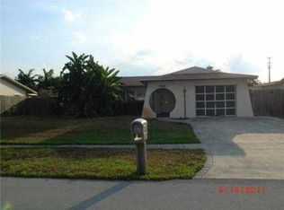 720 NW 97th Ter, Pembroke Pines, FL 33024