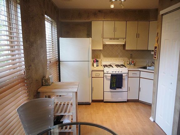 2nd image of 58 Bridalmere Ct Unit 3