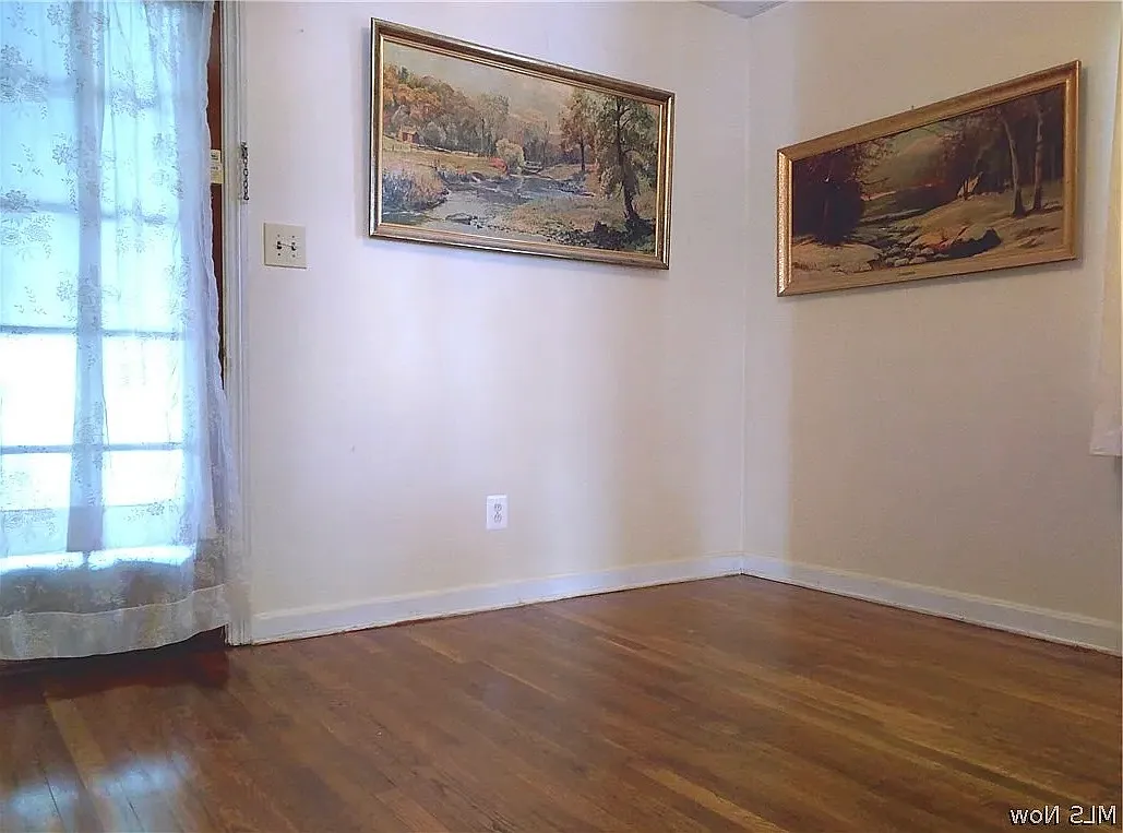 3 bed, 1297 sqft, $1,163 — Photo 4