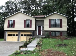 1461 Waynesboro Ln, Knoxville, TN 37923
