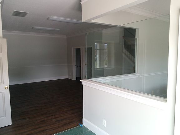 2nd image of 150 S Main St Ste D