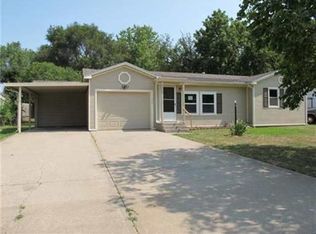 305 E Kay St, Lansing, KS 66043