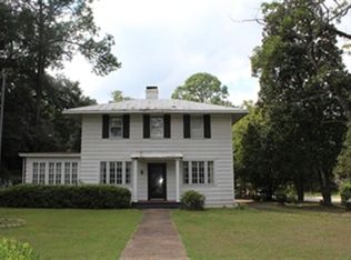 915 Peacock Dr, Albany, GA 31701