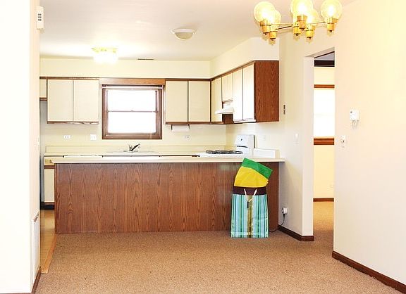 3rd image of 74 Terry Dr APT B