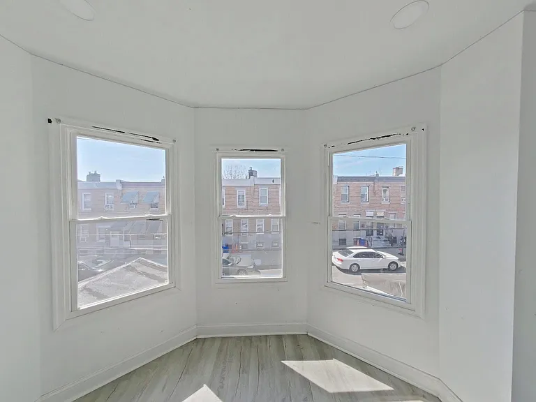 3331 N Howard St #2 — Photo 6