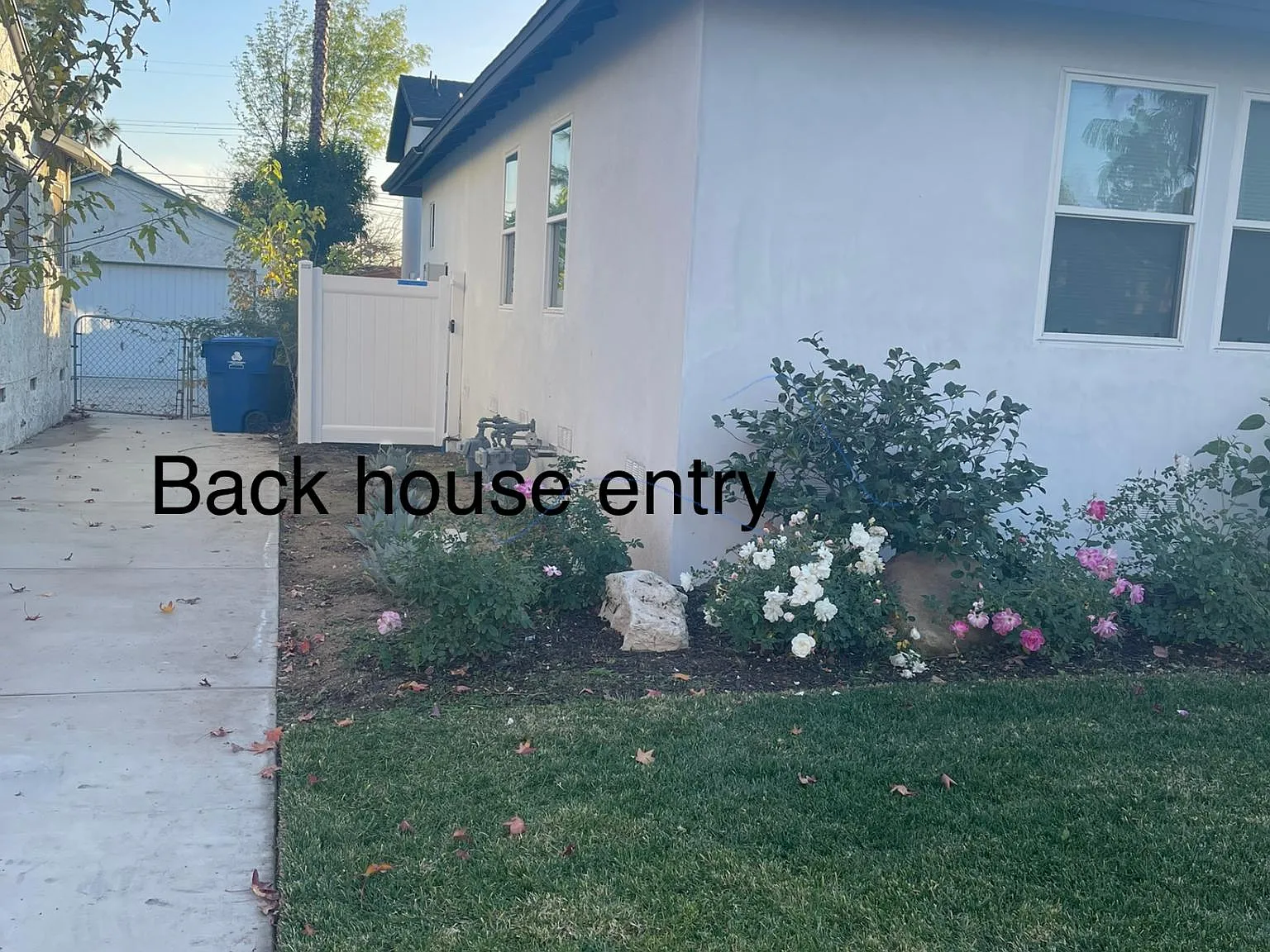 17116 Kingsbury St — Photo 4
