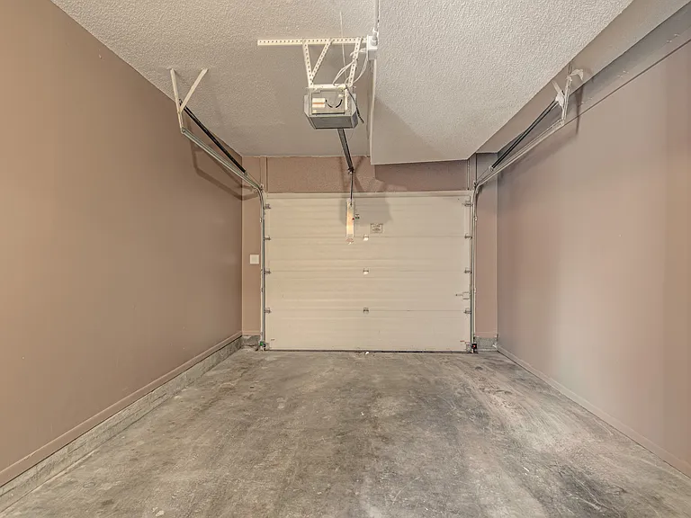 8596 Perry Ln — Photo 33