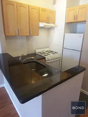 Rented by Bond New York | media 5