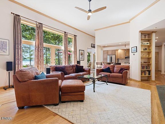 3rd image of 198 Coursen Rd