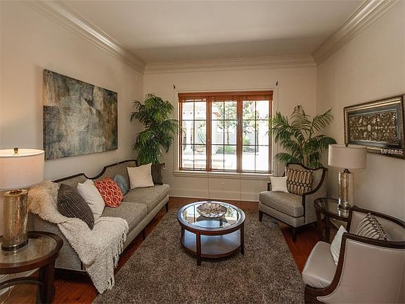5th image of 1424 Grove Ter