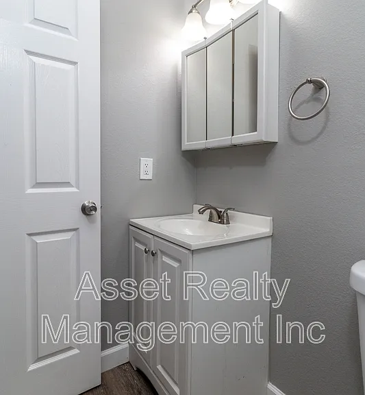 2638 Barton St — Photo 20