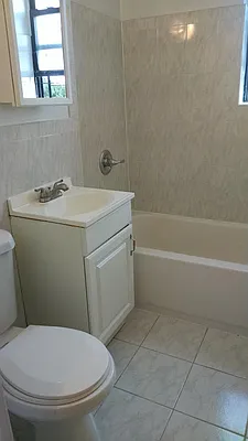 Rented by E Hudson Properties | media 7