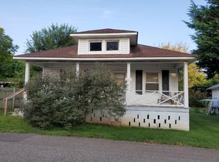 2824 Hancock St NE, Roanoke, VA 24012