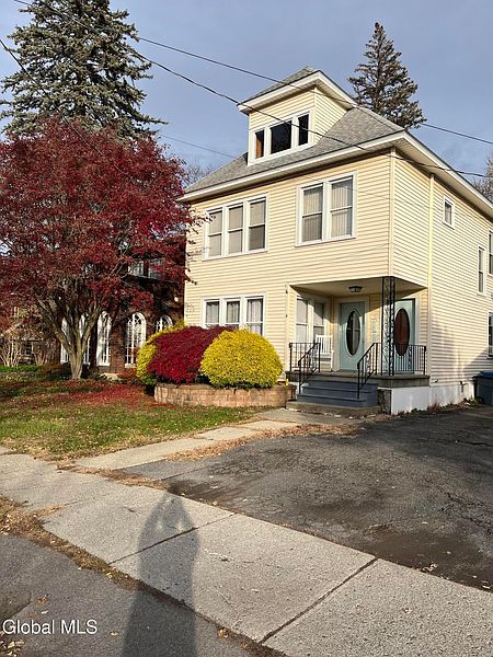 3rd image of 4 Harris Avenue