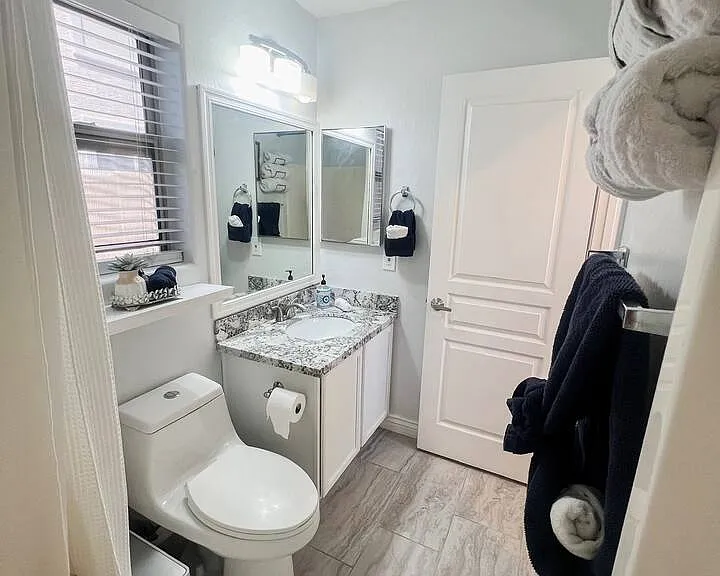 750 E Eagle Ln #1A — Photo 4