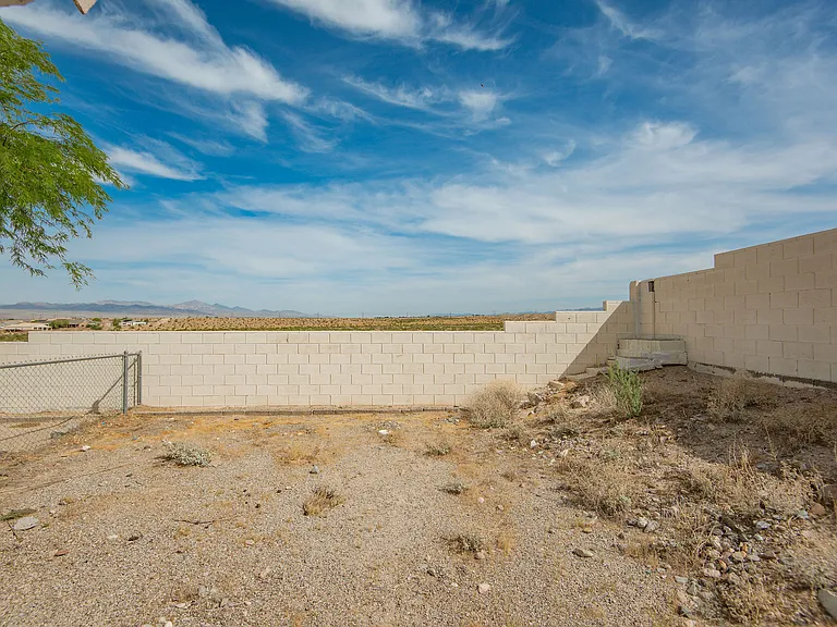 2195 E Emerald River Way — Photo 41