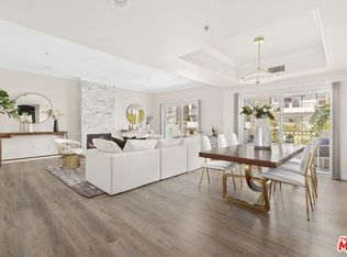 11540 Rochester Ave #PENTHOUSE 2, Los Angeles, CA 90025