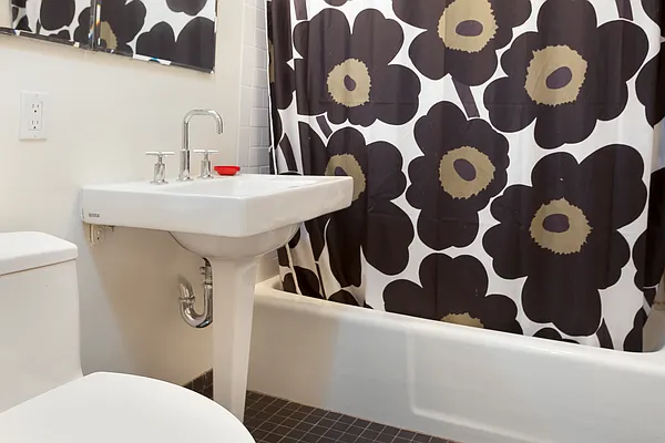 Rented by Engel and Völkers Brownstone Brooklyn | media 8