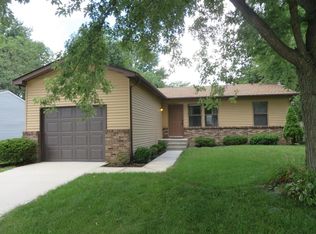 8847 Hornsea Dr, Powell, OH 43065