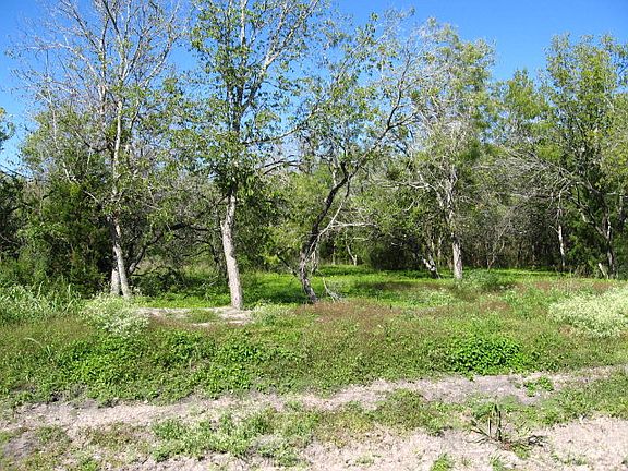 2nd image of 303 River Park Dr