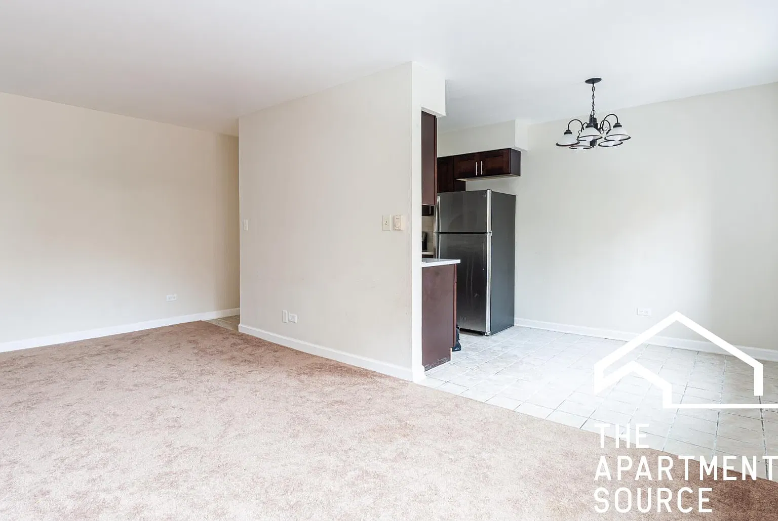 5841 North Winthrop Avenue #304 — Photo 2