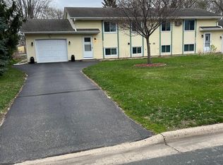 1716 10th Ave E, Shakopee, MN 55379