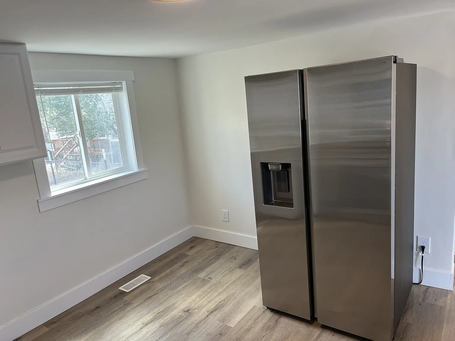 1 bed, 819 sqft, $975 — Photo 2