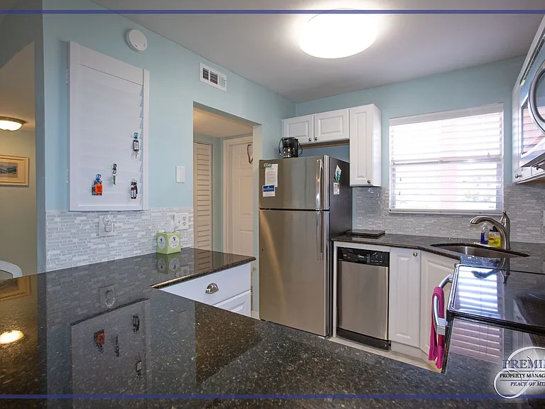 225 Turtle Lake Ct #106 — Photo 20