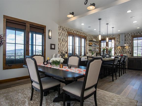4th image of 1223 Clubhouse Cir