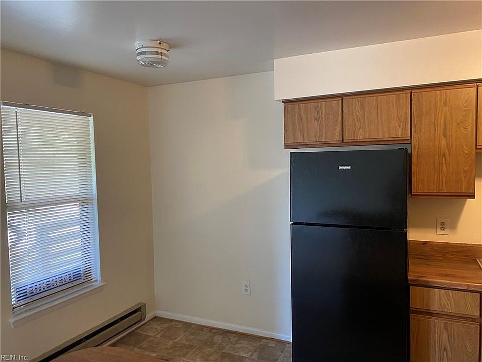 1st image of 9643 Beaumont St APT B