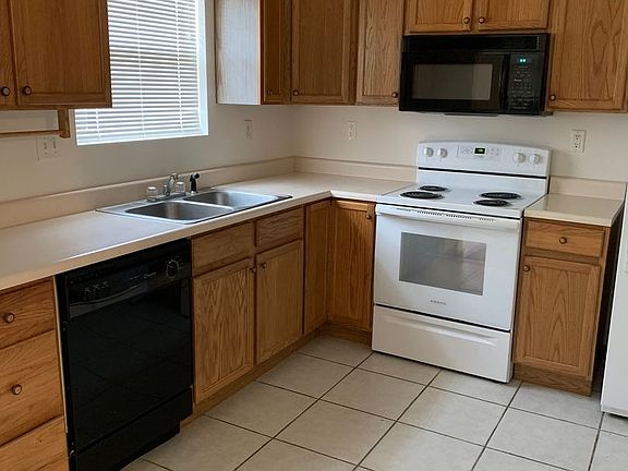 5th image of 3216 Hopkins Ct