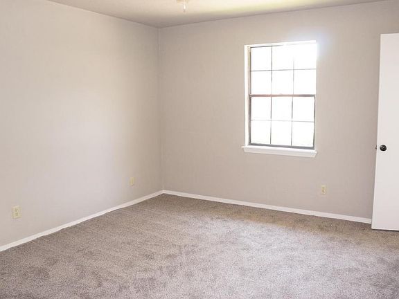 4th image of 1454 Paradise Ln