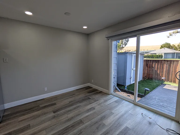 1297 Spring Valley Cmn — Photo 8