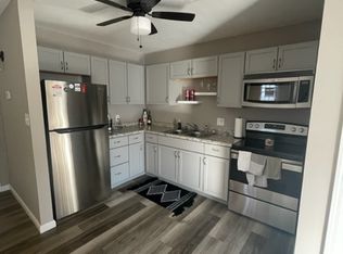 1221 Main St #4, Highland, IL 62249