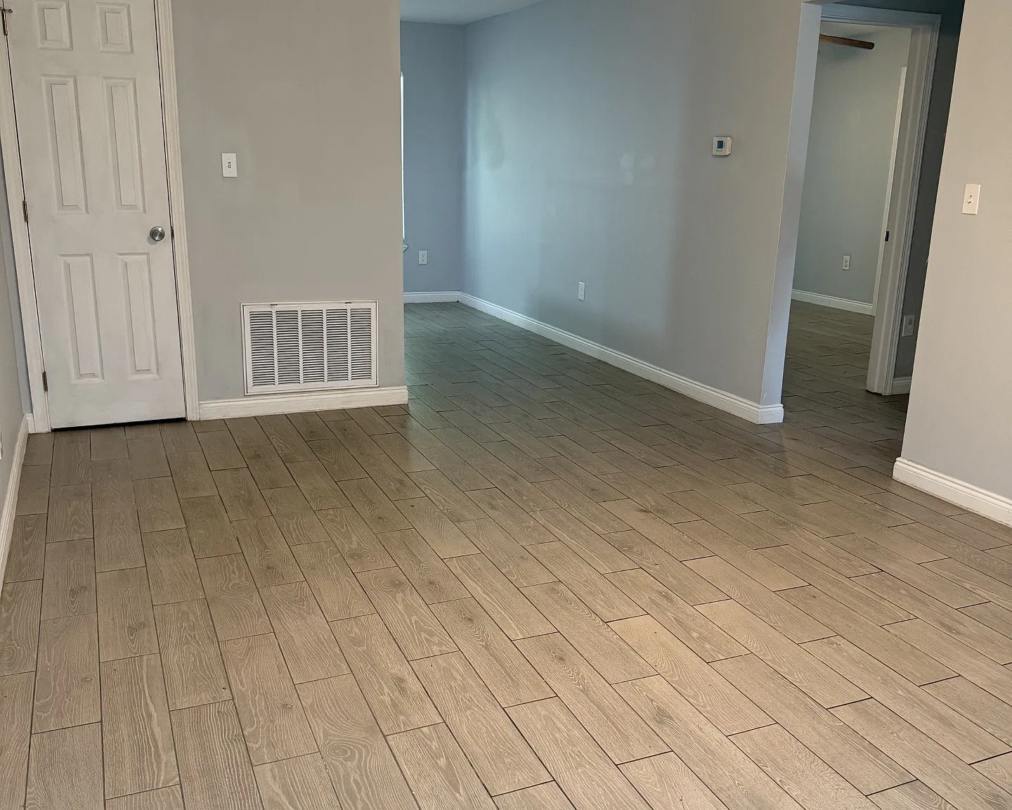 2 bed, 1080 sqft, $1,200 — Photo 3