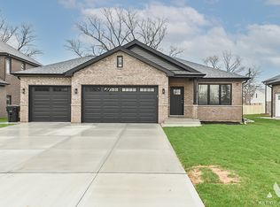 8039 S 85th Ct, Justice, IL