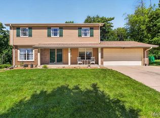 1115 Richland Dr, Chesterfield, MO 63017