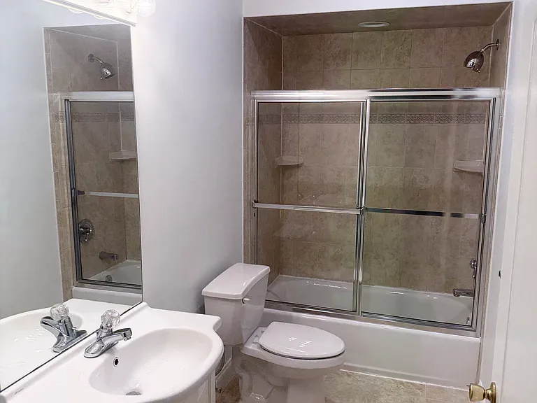 323 Union Blvd #3D — Photo 8