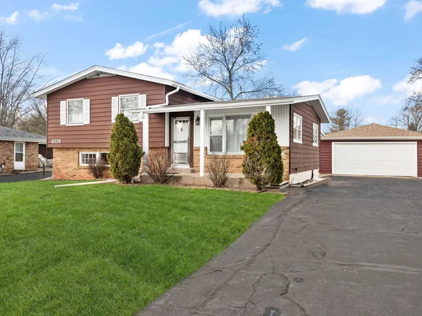 8228 Rutledge St, Merrillville, IN 46410