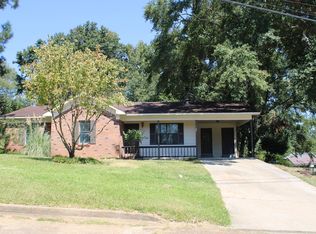 799 Chickasaw Dr, Grenada, MS 38901
