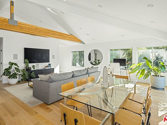 2nd image of 2918 3rd St APT 1
