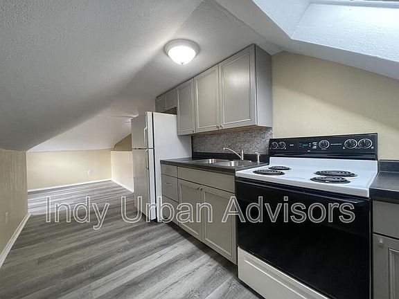 3rd image of 1461 S Meridian St Unit B