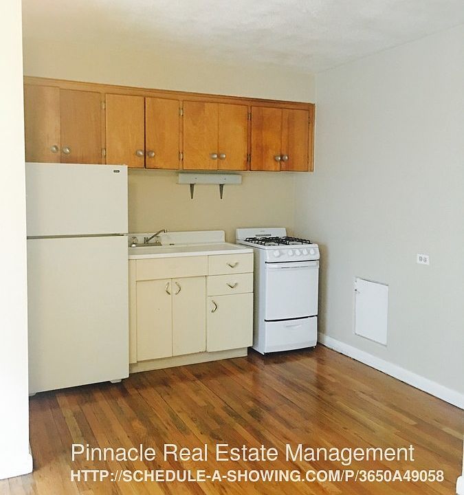 1st image of 935 N Logan St APT 107